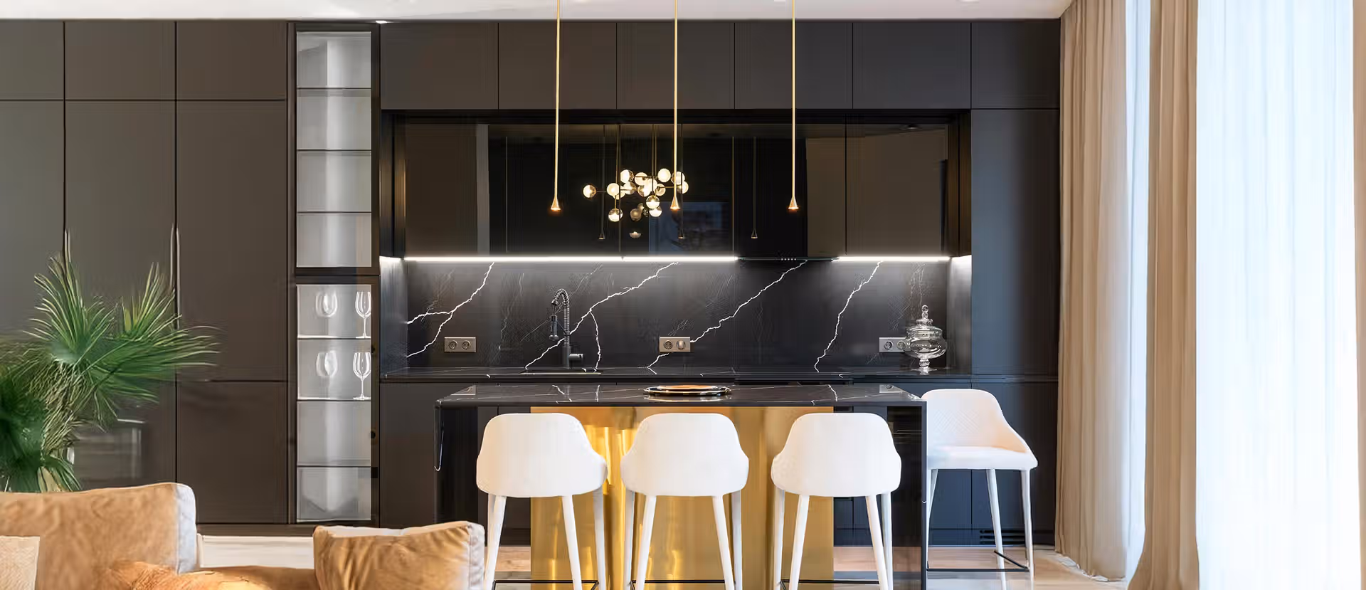 Upgrade your workspace with modular kitchen furniture. Explore our Manager’s Guide with 6 tips for smart, flexible, and modern designs.
